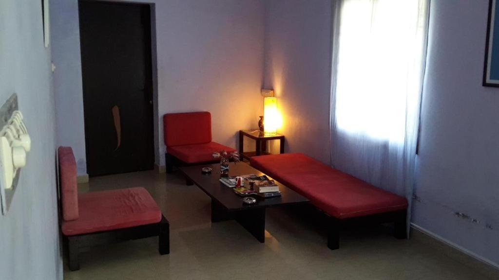 Valentine Hostel & Guest House Пондичери Екстериор снимка