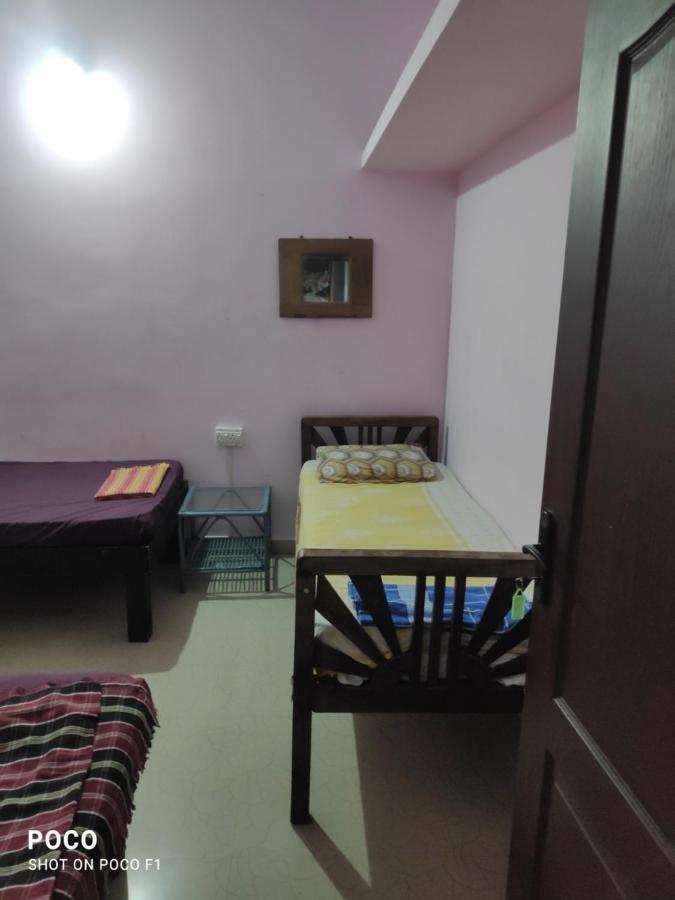 Valentine Hostel & Guest House Пондичери Екстериор снимка