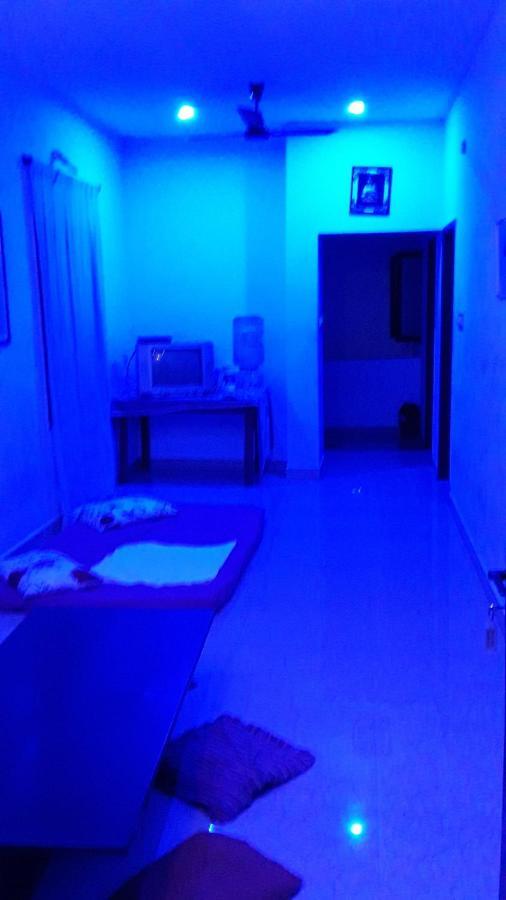 Valentine Hostel & Guest House Пондичери Екстериор снимка